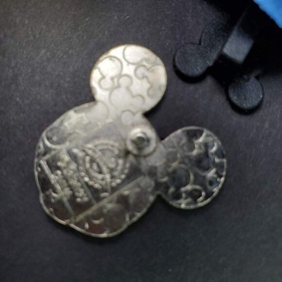 Disney Mickey Mouse Trading Pin Face Lapel Pin Brooch Accessories Jewelry Badge - Picture 3 of 5